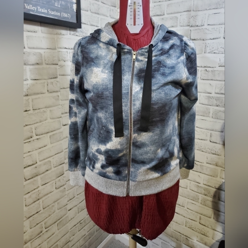 Sportelle Blue Tye-Dye Zip Up Jacket. Size M